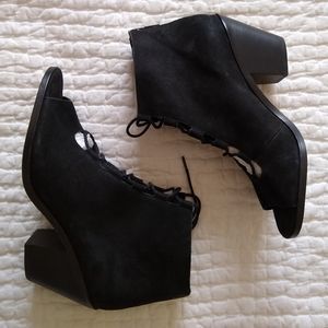 Eileen Fisher lace up open toe booties black 10